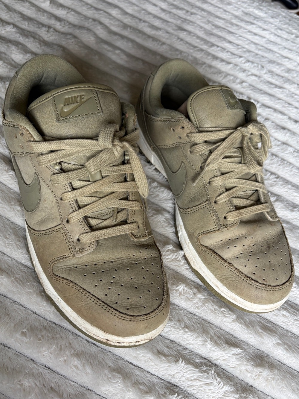 Nike Dunk Low PRM Neutral Olive Women’s Size Women’s 10
